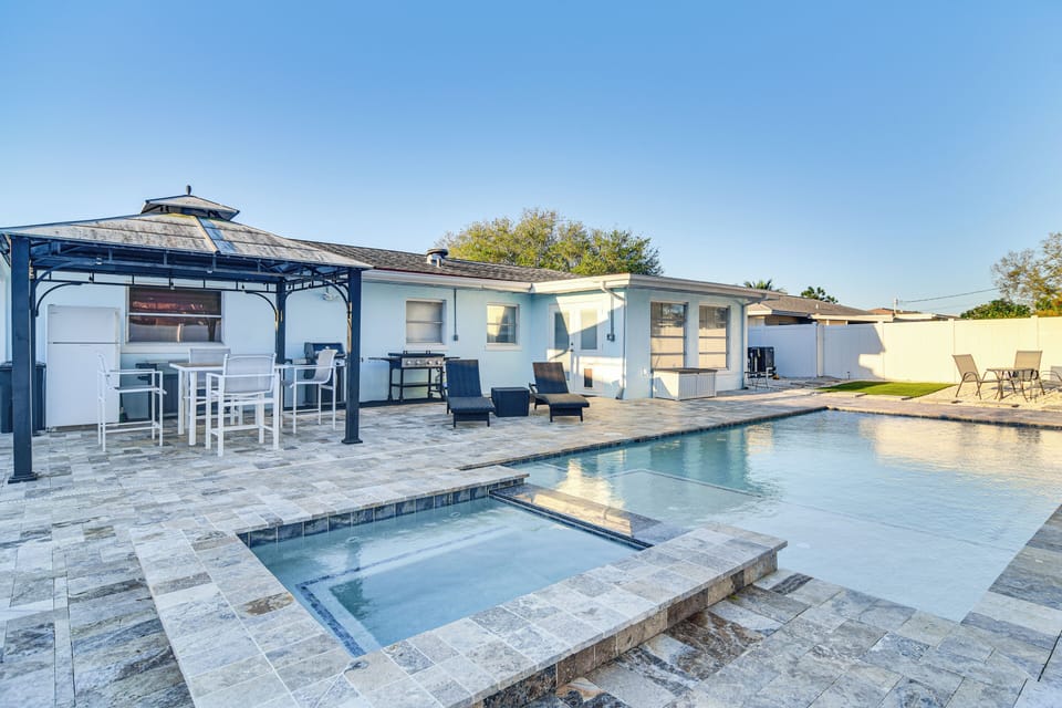 House (3 Bedrooms) | Front of property