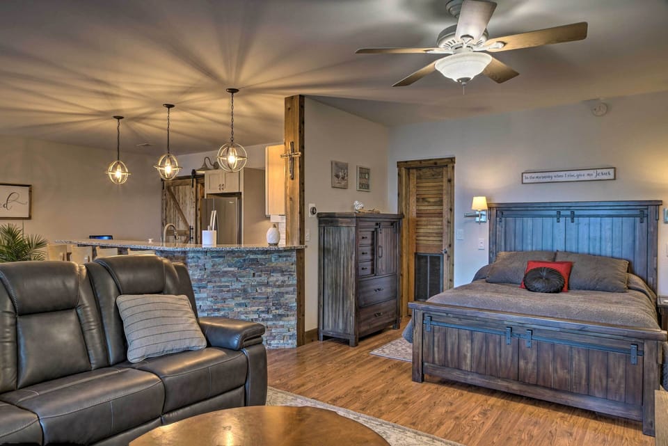 Beaver Lake Retreat w/ Lake Access & Fire Pit! Apartment in Beaver Lake