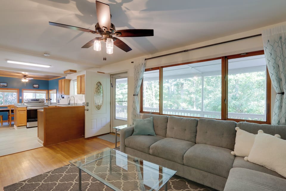 House (3 Bedrooms) | Interior