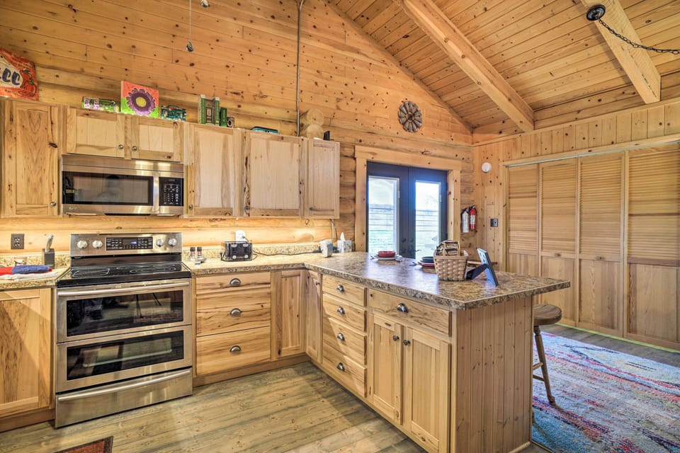 House (2 Bedrooms) | Interior