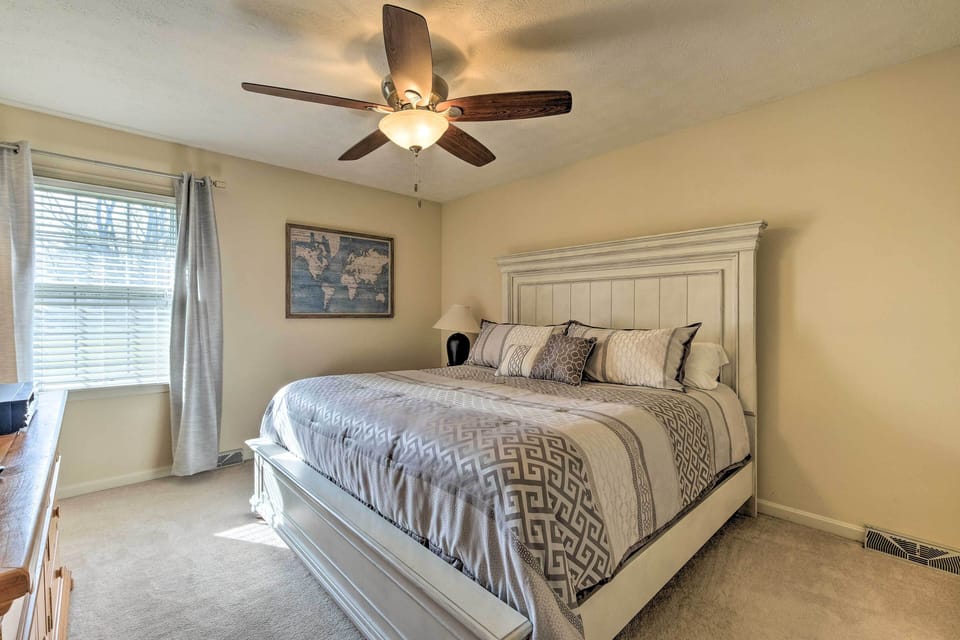 Lexington Home ~ 2 Mi to University of Kentucky! Cottage in Lexington