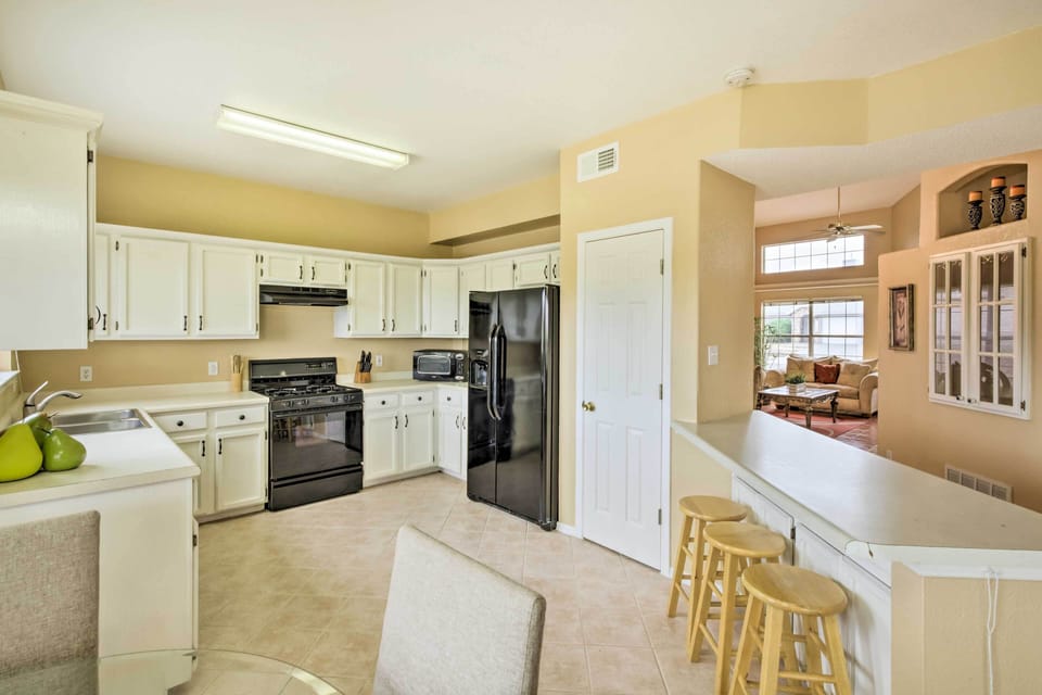 House (3 Bedrooms) | Interior