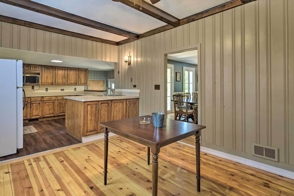 House (5 Bedrooms) | Interior