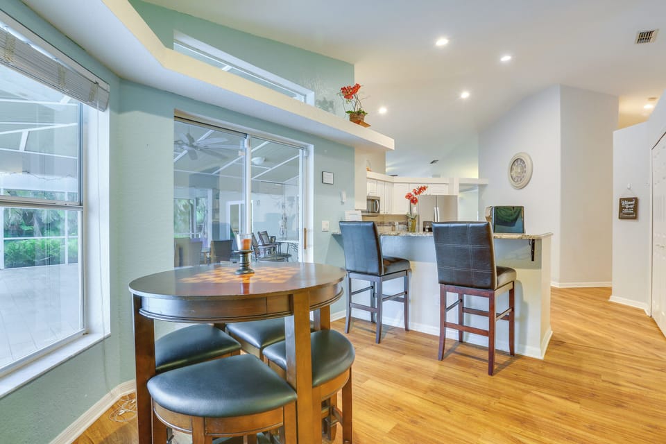 House (4 Bedrooms) | Interior