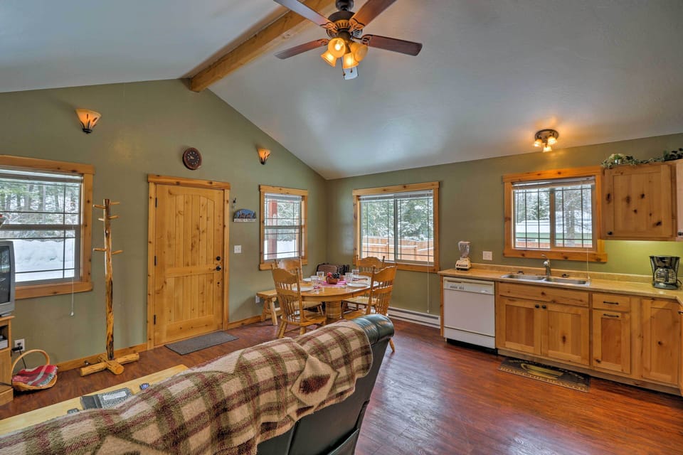 House (2 Bedrooms) | Interior