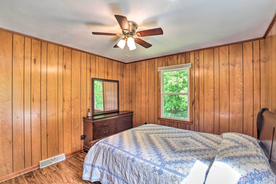 Secluded Marshall Cabin Near Appalachian Trail Cottage in North Carolina