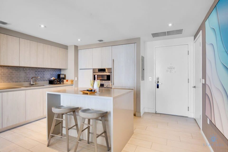Fully-equipment kitchen