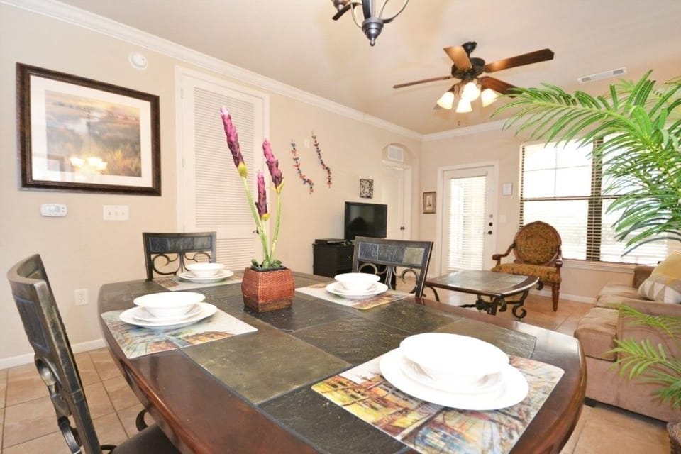Condo, 2 Bedrooms | Interior