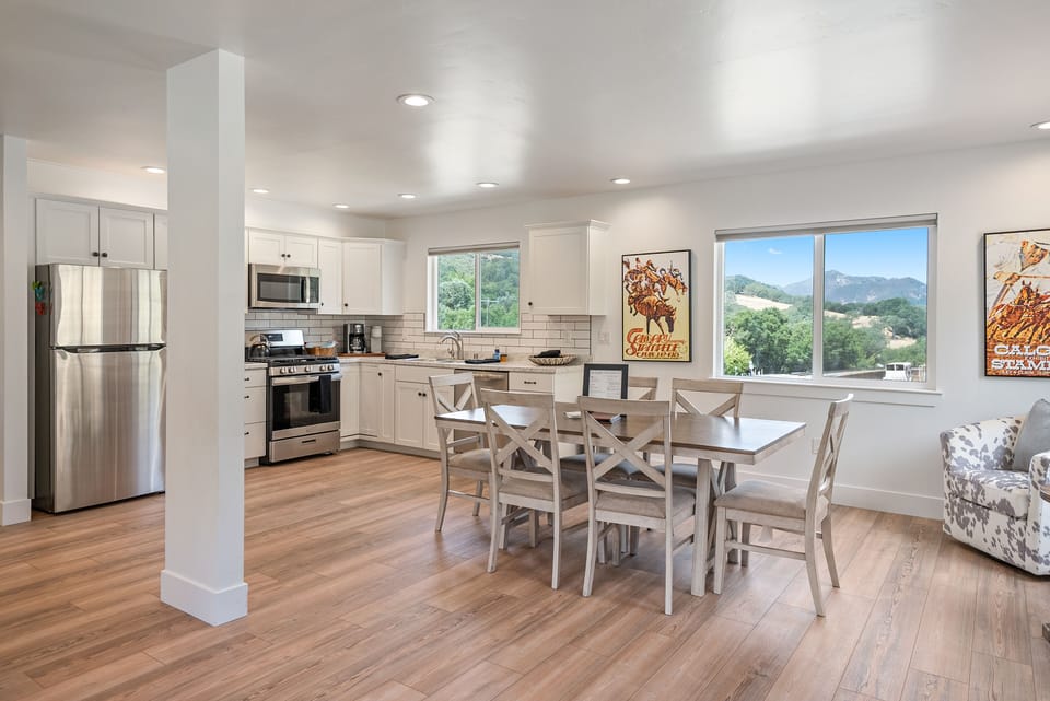 Dining Area -Stampede Loft - Dining Area, Open Floor Plan Upon Entry