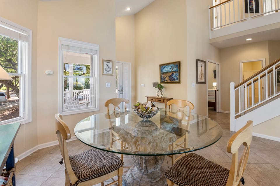 MB25: Avoca Blue | Bottom Level Living Area