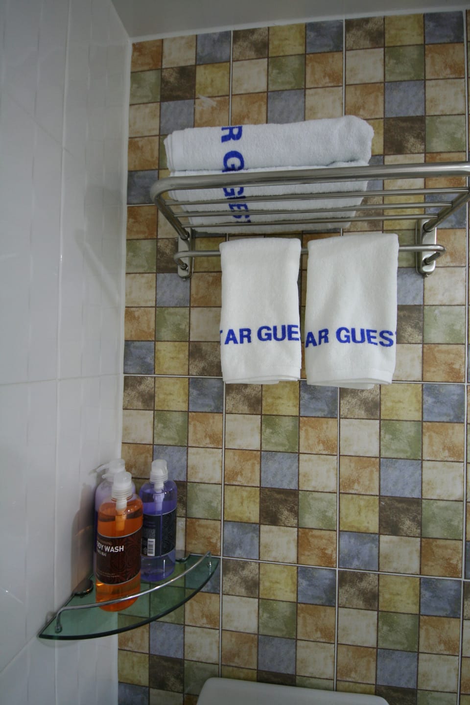 Double Room | Bathroom amenities | Shower, free toiletries, hair dryer, slippers