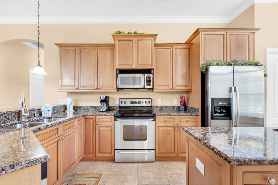 Kitchen with plenty of counter space