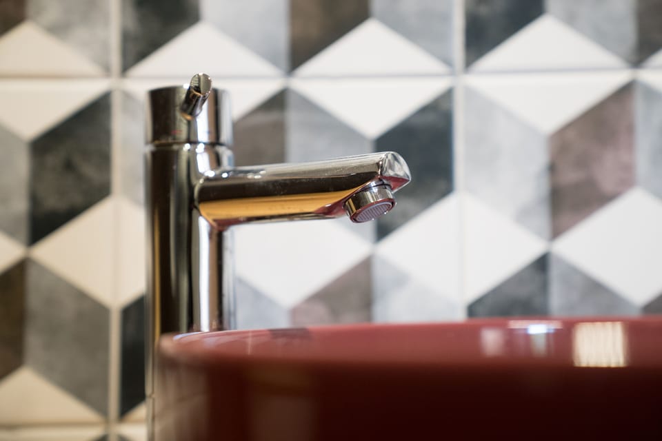 Design Double Room | Bathroom | Shower, rainfall showerhead, free toiletries, hair dryer