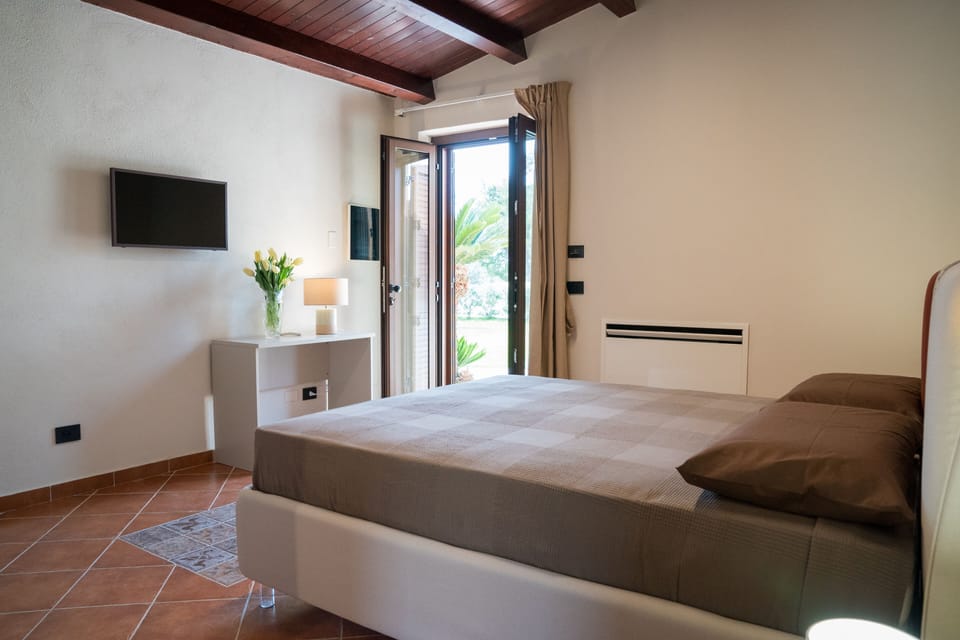 Design Double Room | Frette Italian sheets, premium bedding, down comforters