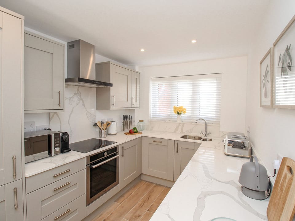 Fridge, dishwasher, electric kettle, toaster