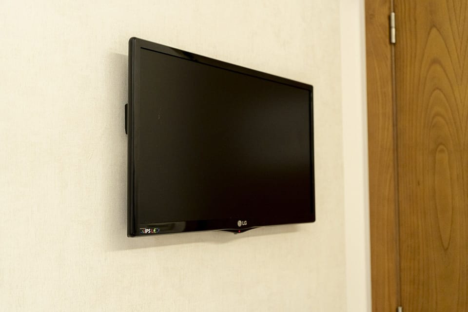 Basic Double Room | Soundproofing, free WiFi, bed sheets