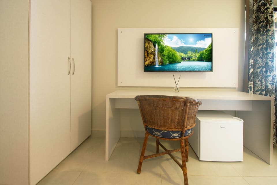 Standard Triple Room | In-room safe, free cribs/infant beds, free WiFi