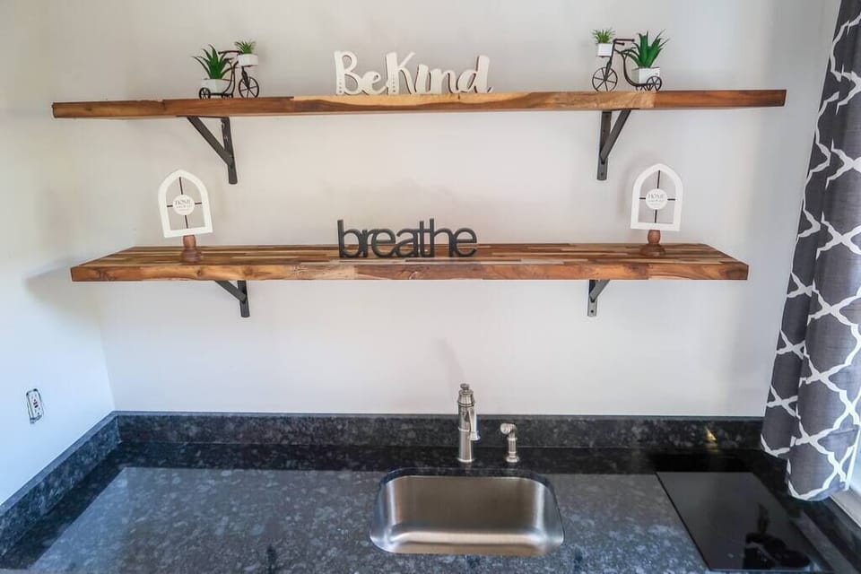 kitchen (1)