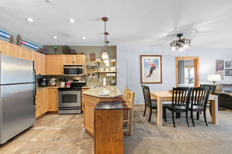 Condo (2 Bedrooms) | Property amenity