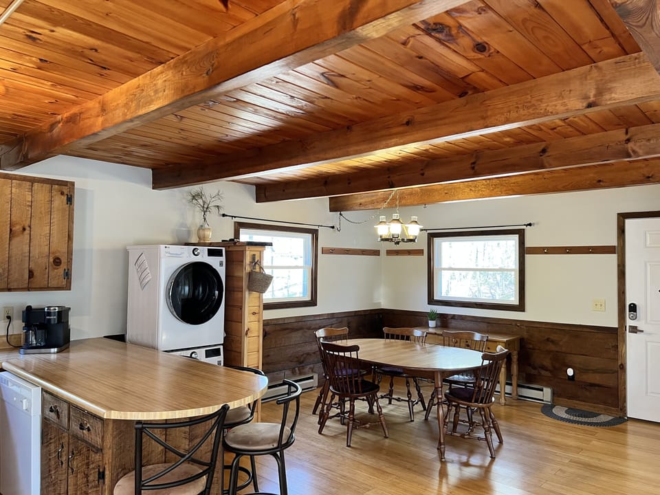 Kitchen, dining area and w/d 