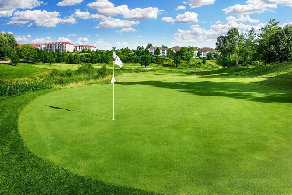 Guests can enjoy significantly reduced rates for rounds of golf.