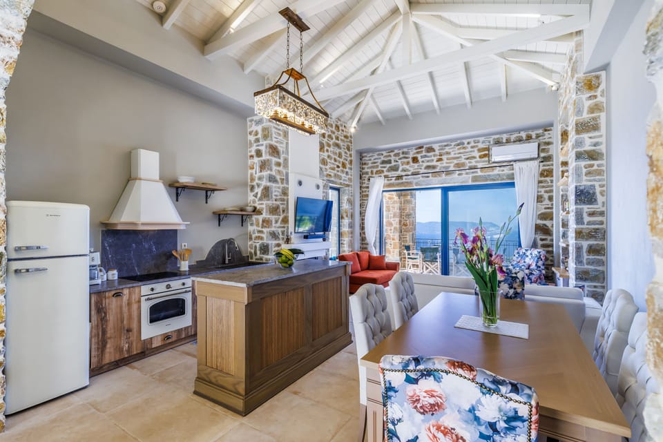 House | 5 bedrooms, soundproofing, Internet