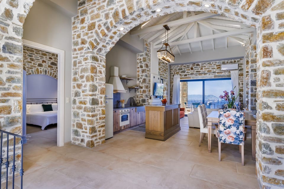 House | 5 bedrooms, soundproofing, Internet