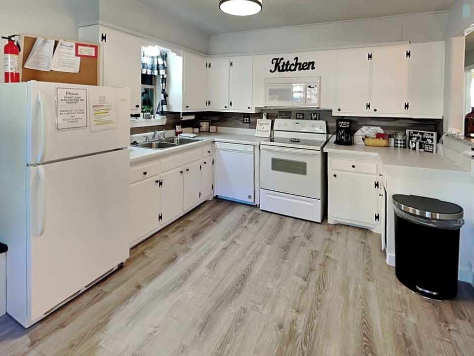 Studio (2 Bedrooms) | Property amenity