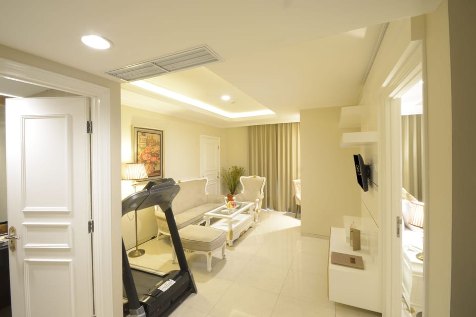 Suite Room | Private kitchen
