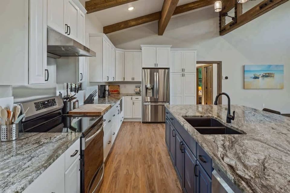 Large open Kitchen well appointed 