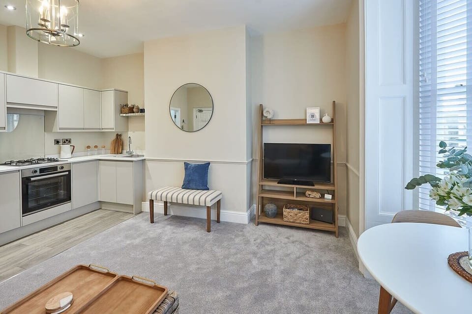 Silver Beach, Whitby - Host & Stay