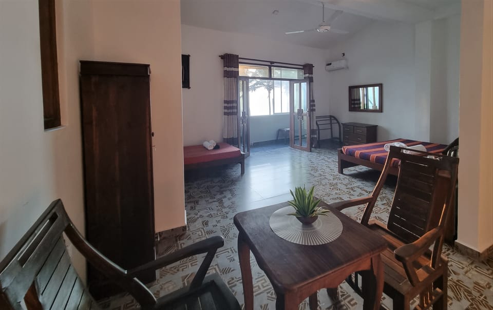 Comfort Triple Room, Ocean View, Beachside | Soundproofing, free WiFi, bed sheets