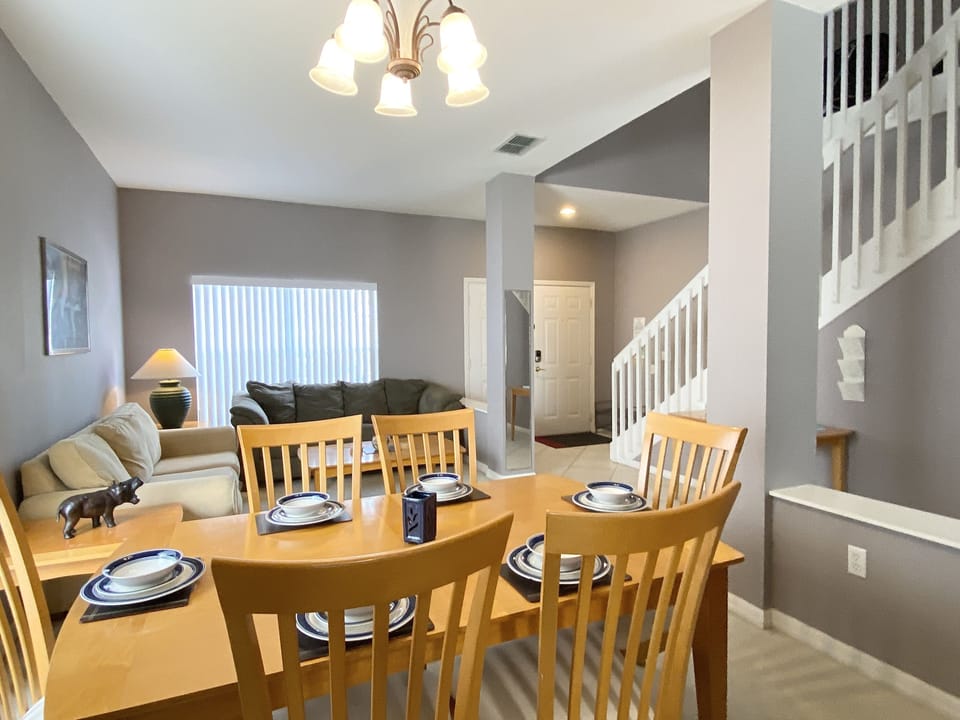 Kitchen with Breakfast Table