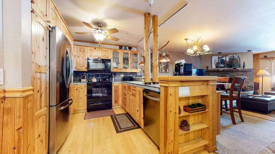 Indoors, Hardwood, Kitchen, Floor, Flooring