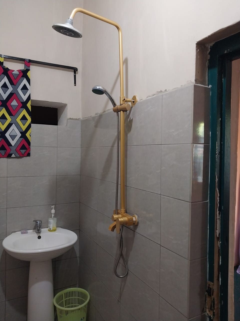 Basic Room | Bathroom | Slippers