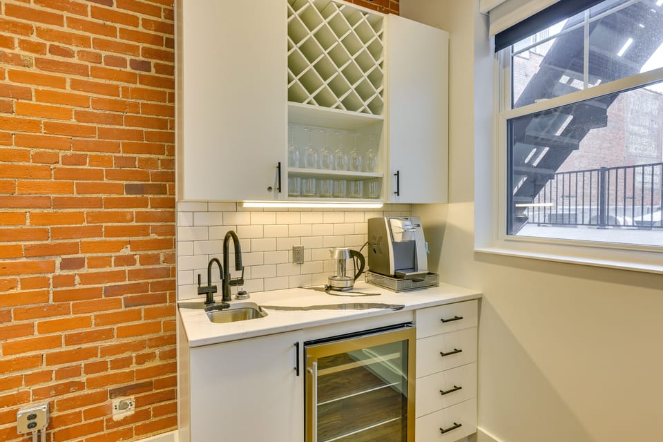 Wet Bar | Wine Cooler