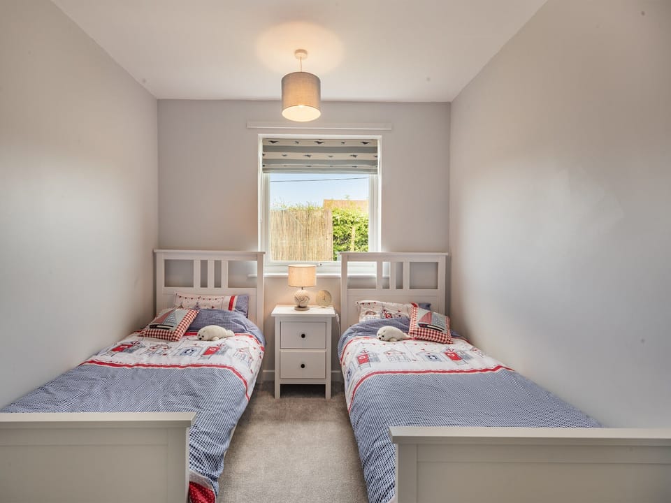 Twin bedroom | Little Dab, Brancaster Staithe, near King&rsquo;s Lynn