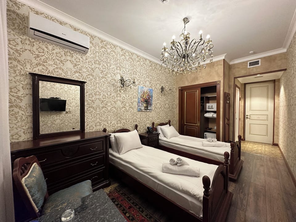 Standard Twin Room | Premium bedding, in-room safe, individually decorated