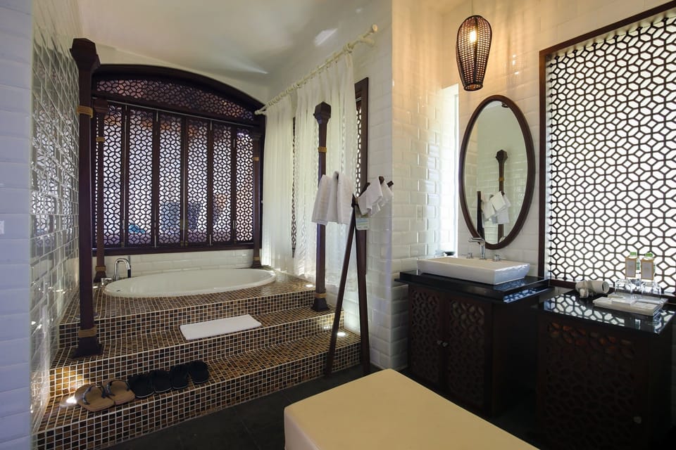 Beachfront Villa | Bathroom | Shower, rainfall showerhead, designer toiletries, hair dryer