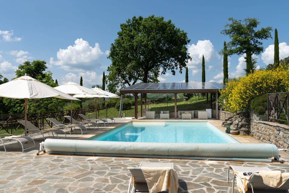 Seasonal outdoor pool, pool umbrellas, sun loungers
