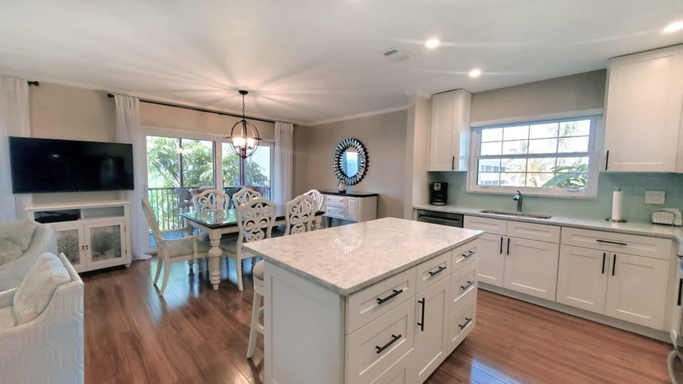 Beautifully appointed Kitchen