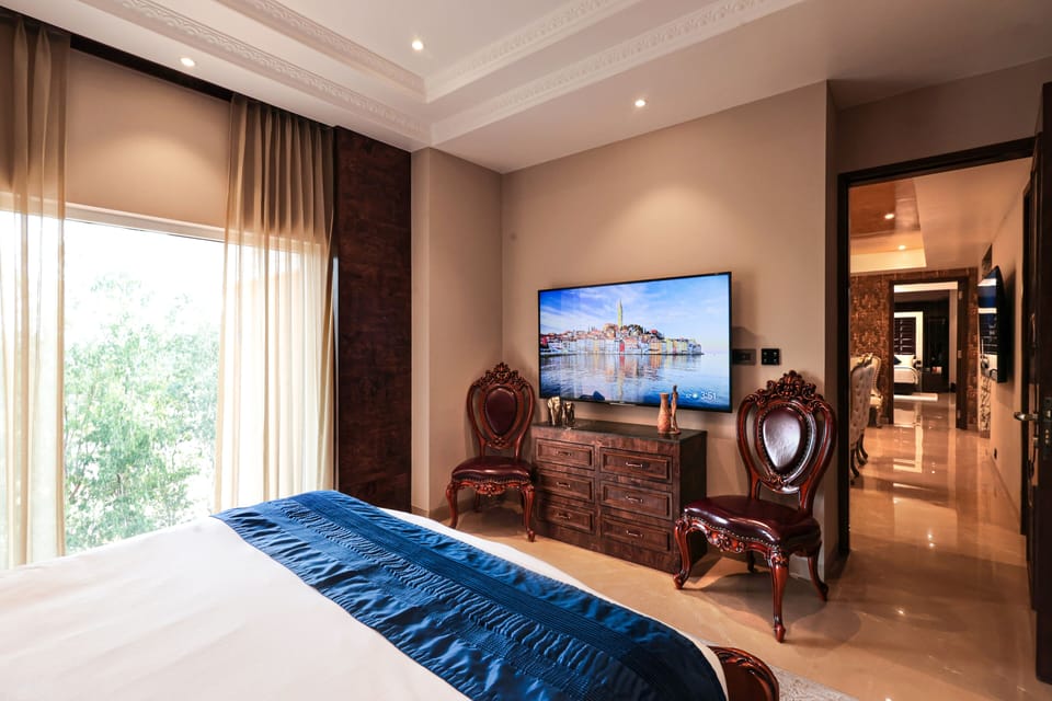 1 bedroom, in-room safe, WiFi (free)