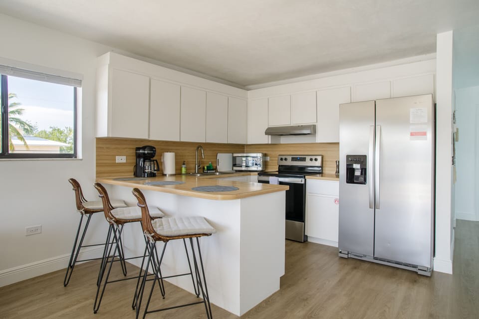 Cook a wonderful dinner in this fully stocked kitchen!