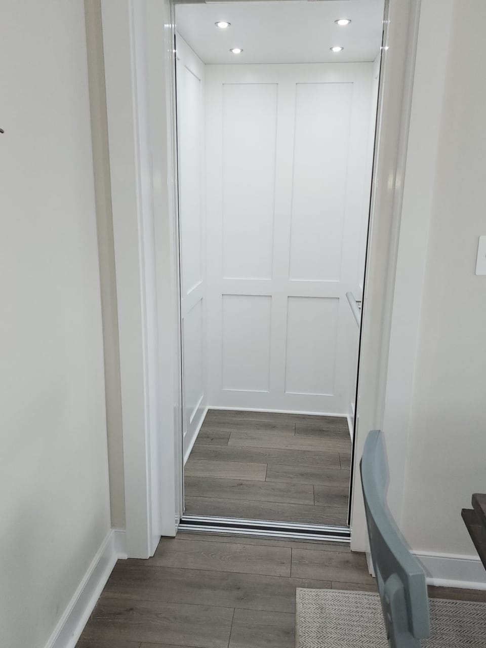 Elevator that goes to all floors