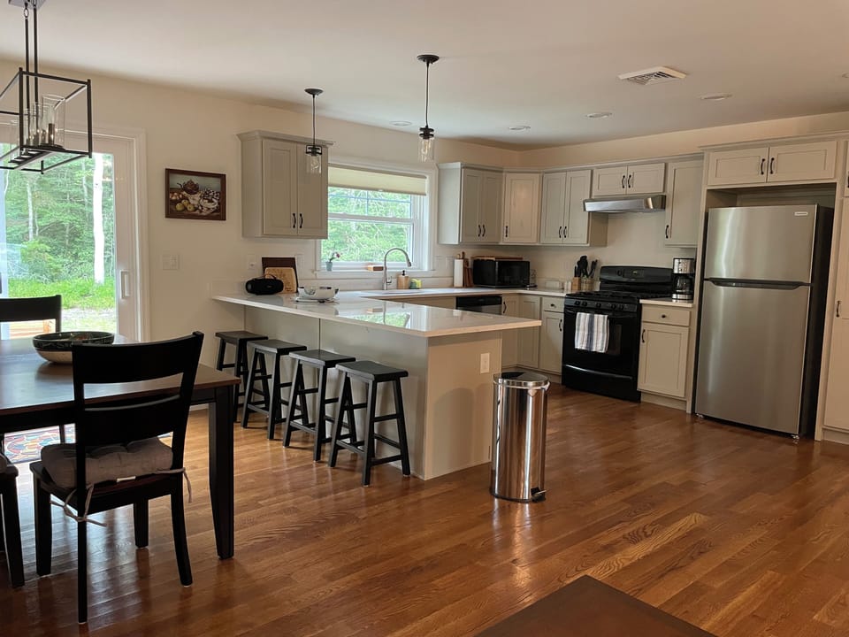 Dining/Kitchen