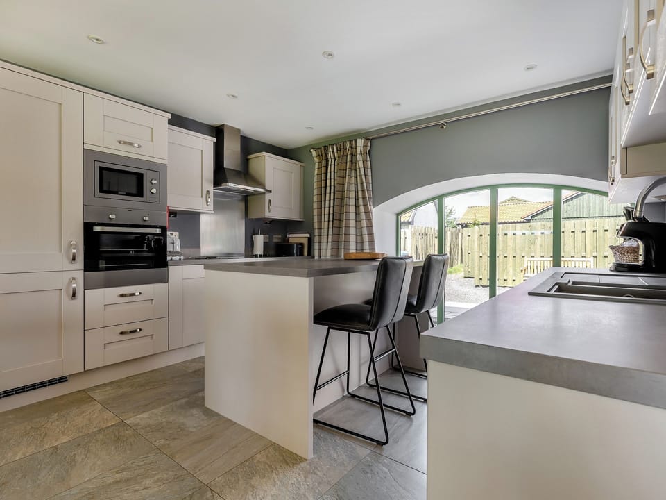 Kitchen | Mayflower - Paddockhall Cottages, Linlithgow, near Edinburgh 