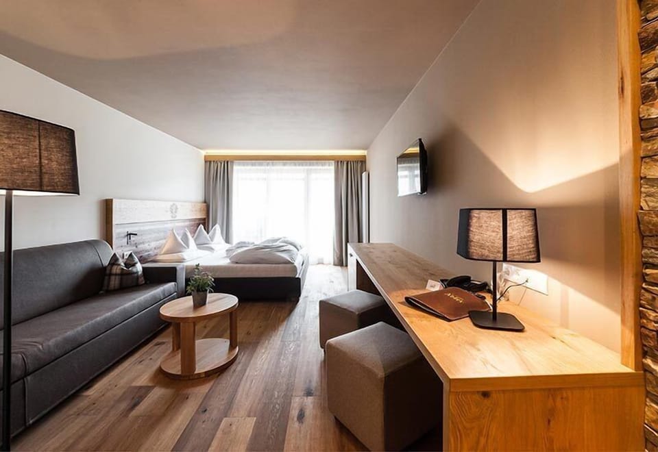 Superior Double Room | In-room safe, desk, cribs (free), rollaway beds (surcharge)