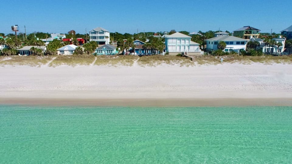 The never crowded Bahama beach.


