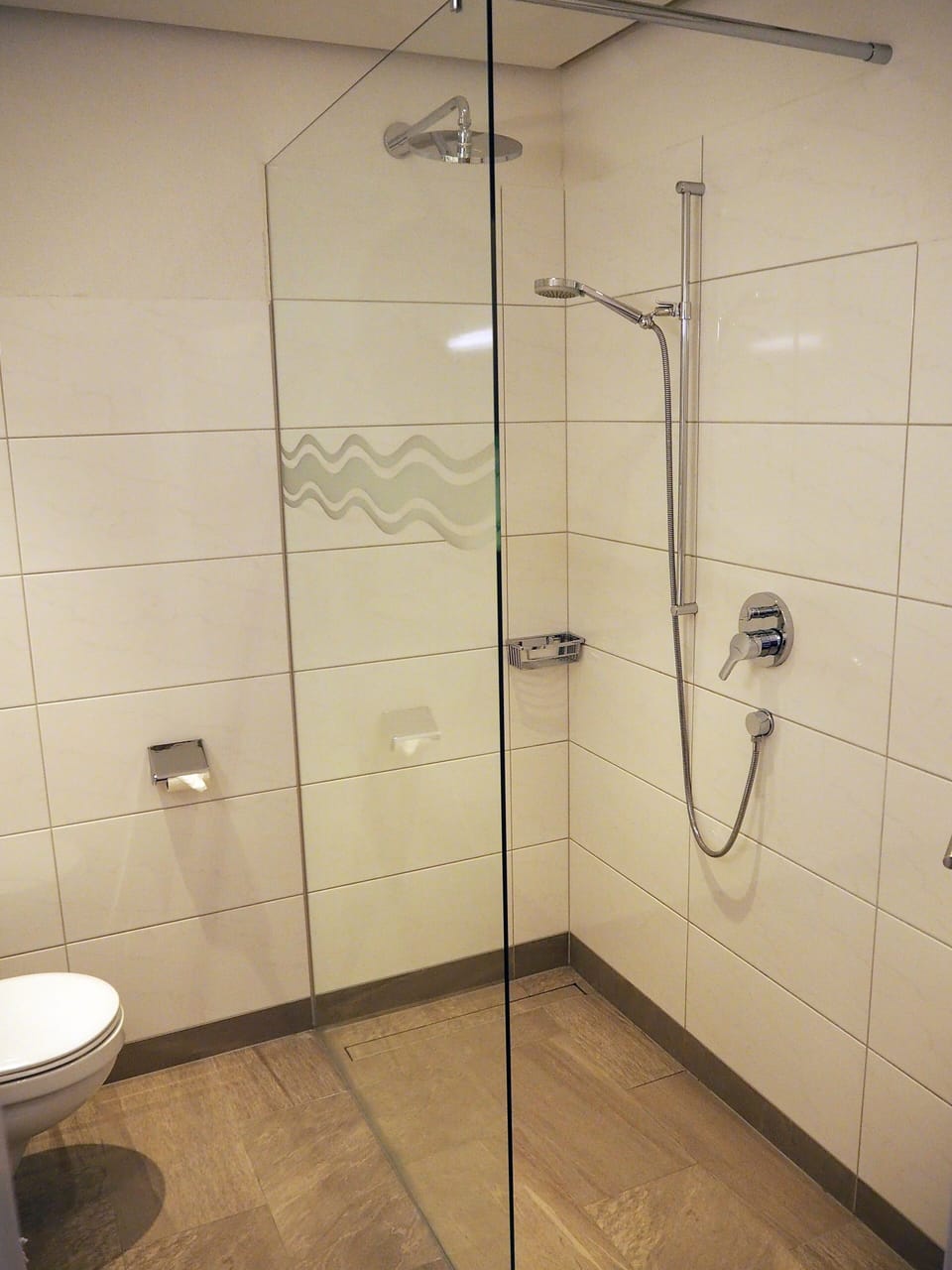 Basic Double Room | Bathroom | Hair dryer, towels, soap, shampoo