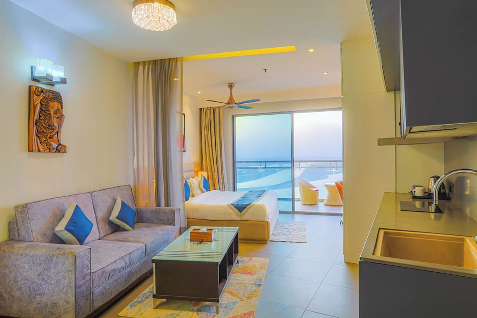 Premium Studio | Desk, free WiFi